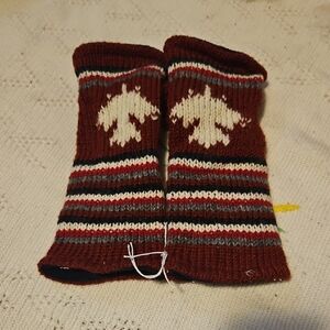 Red and White Maple Leave Knit Arm Warmers